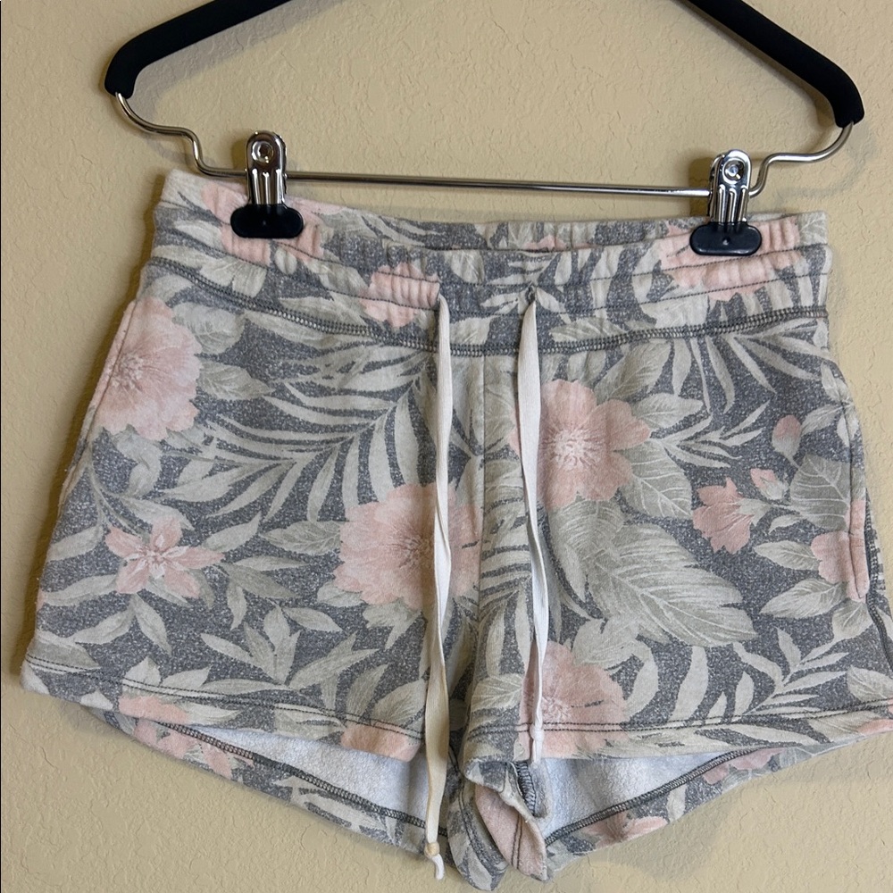 American Eagle Outfitters Gray & Blush Floral Athletic Shorts Size S